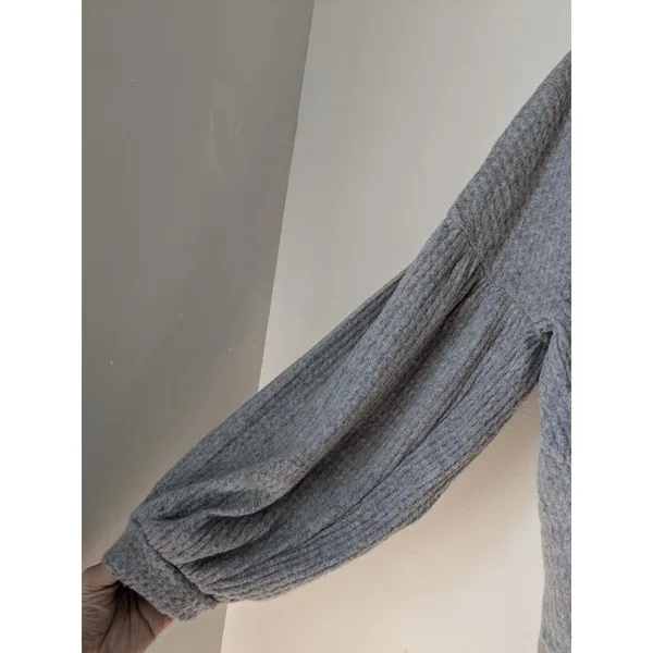 Altar'd State Women's V Neck Sweater Balloon Sleeves Gray Size M Pullover - Image 7