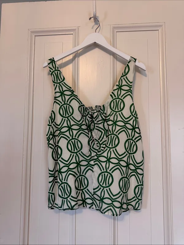 Maeve Sleeveless Green Geometric Tie-Front Tank Top - Image 8