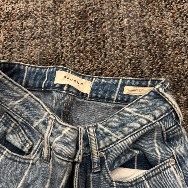 Pacsun Mom Jeans - Image 3