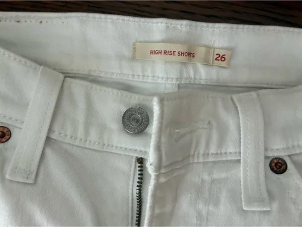 Levi’s High-Rise Shorts - Image 4