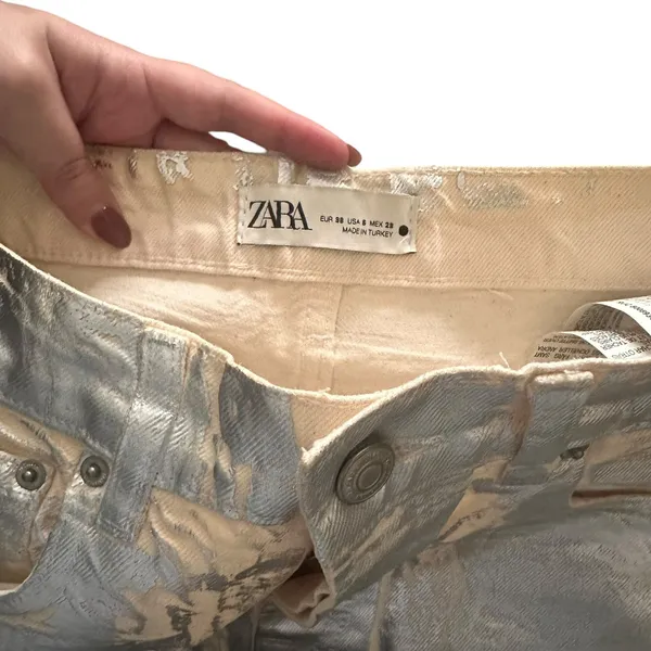 ZARA Metallic Mid-Rise Boyfriend‎ Jean Silver Sz 6 - Image 6