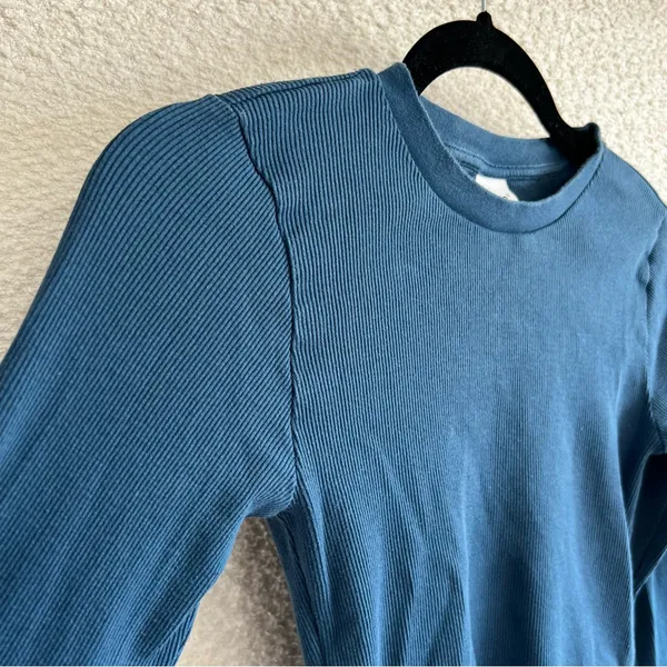 TNA Aritiza Women’s Blue Long Sleeve Ribbed Cropped Shirt Top Size Medium‎ - Image 4