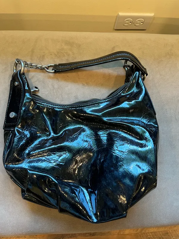Vera Wang Shoulder Bag - Image 4