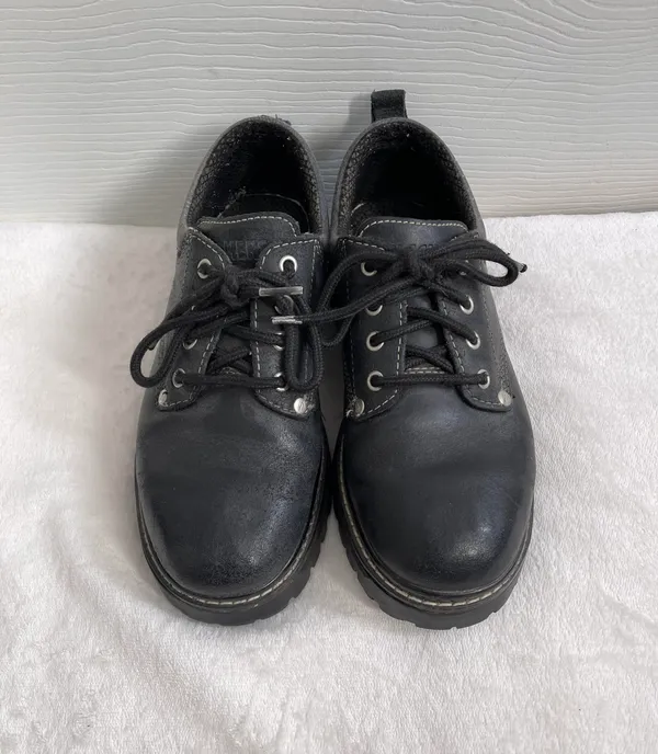 Skechers Vintage round toe shoes Y2K - Image 3