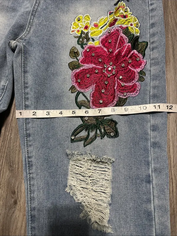 Women’s Straight-Leg Embroidered Light Blue Jeans - Image 11