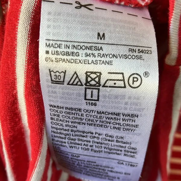 FINAL MARKDOWN GAP Vibrant Red and White Striped t shirt dress medium - Image 4