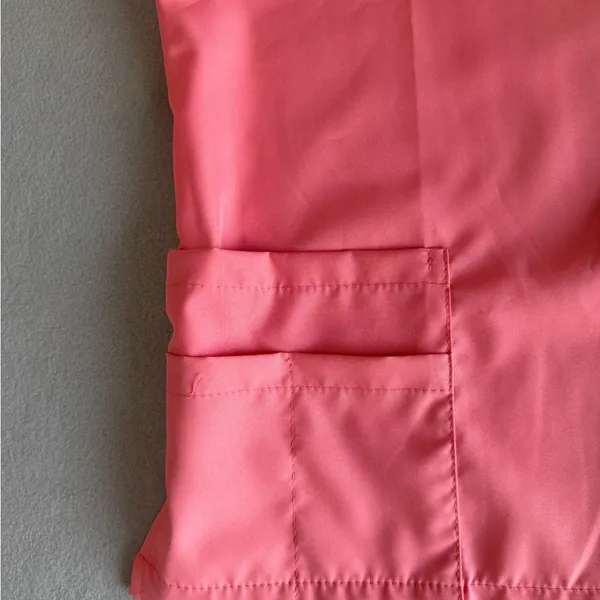 Women's NEW Salmon Colored Two Piece Scrub Set Size S #260763 - Image 13