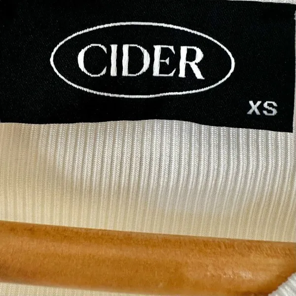 Cider  White Ribbed Crop Top - Image 9