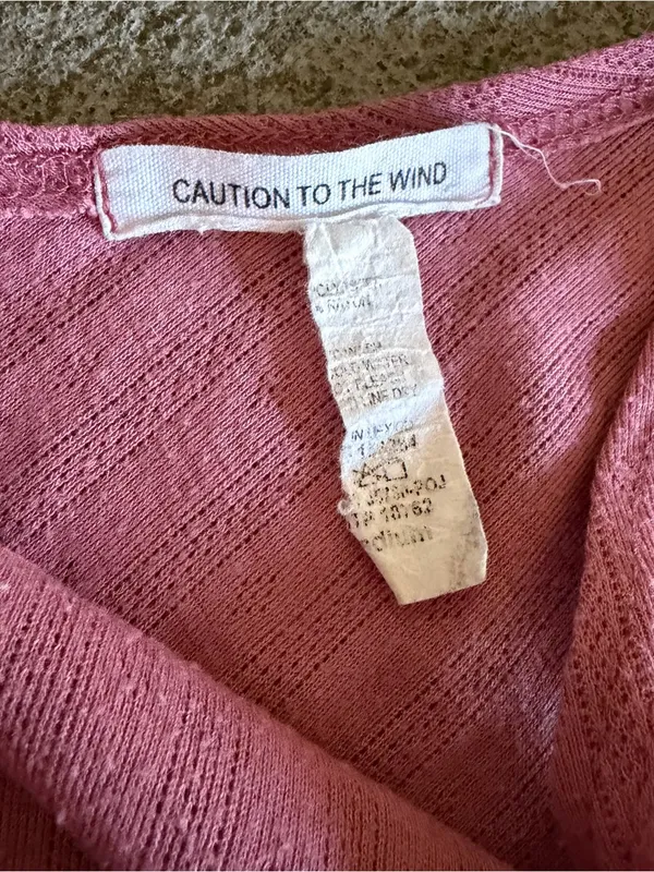 Caution to the Wind Pink Ribbed Button-Front Pointelle V-Neck Tank Top Medium - Image 3