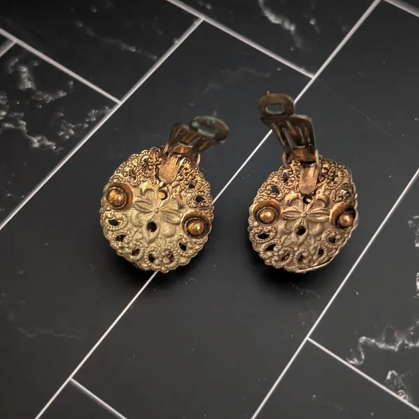 Vintage Clip On Earrings Stunning & Elegant Brassy Tone/Dark Gold Tone - Image 5