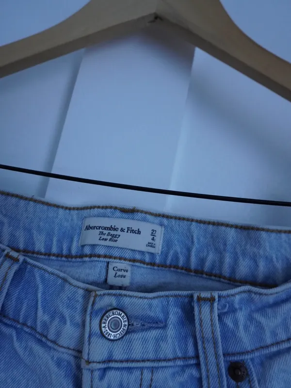 Abercrombie & Fitch Curve Love Low Rise Baggy Jean - Image 3