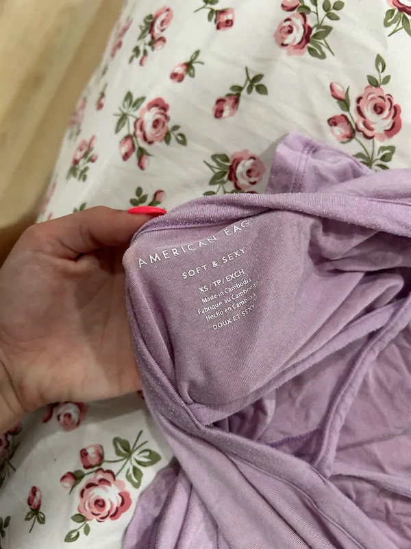 American Eagle Top Cropped shirt - Image 3