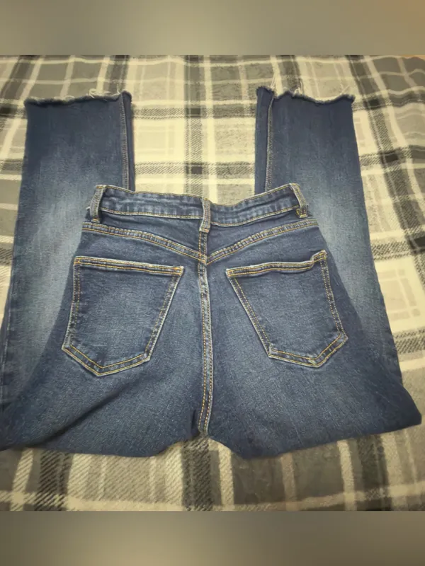 Zara Woman Medium Wash Crop Flare Raw Hem Jeans Size 2 /‎ 24 - Image 6