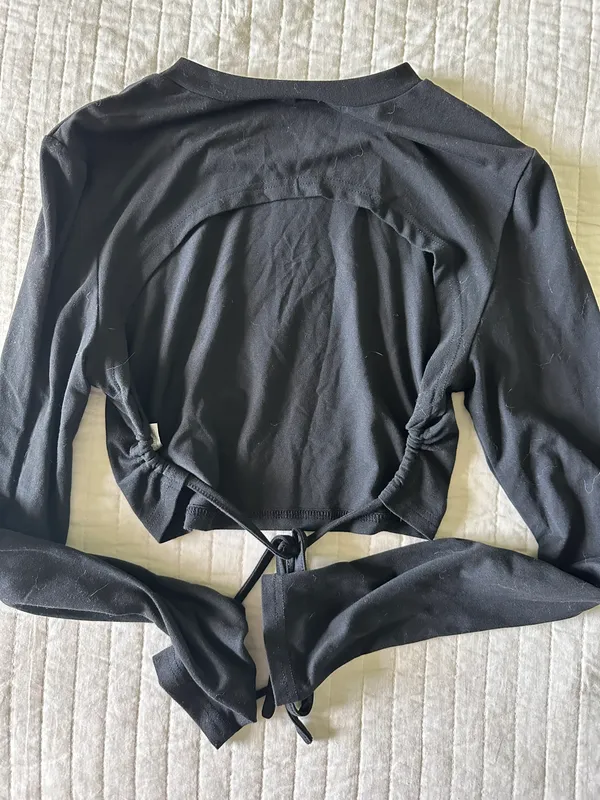 Black Open Back Crop Top - Image 3
