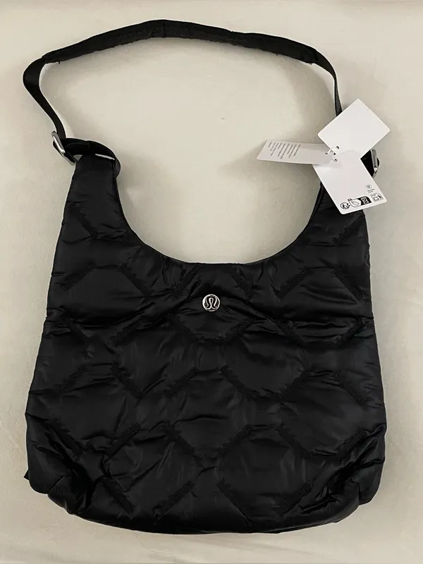Lululemon NWT Quilty Pleasures Shoulder Bag Mini 5L Black Wordmark - Image 3