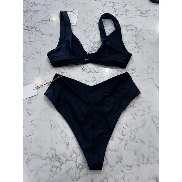 NWT Quince Black Italian Plunge Bikini Top & V Cut High Leg Bottom Medium - Image 2