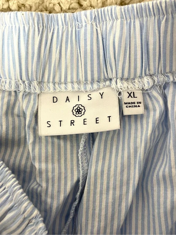 Daisy Street Women's Light Blue Striped Wide-Leg Trousers - Image 6