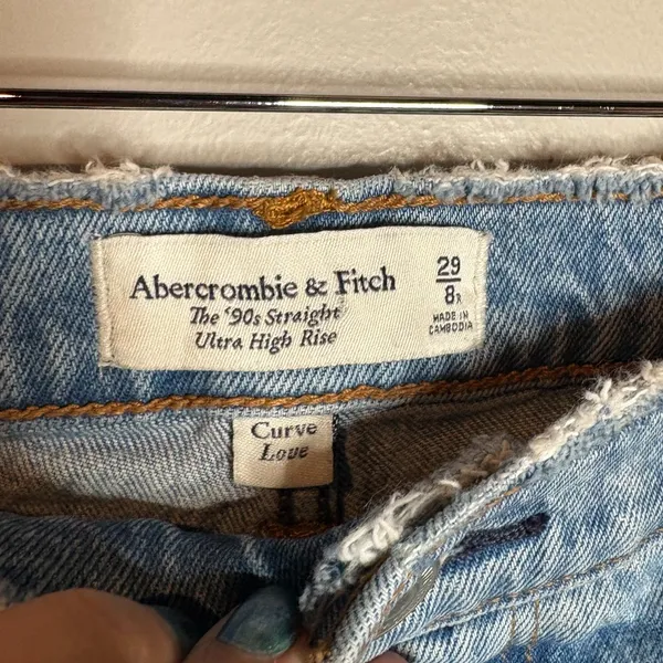 Abercrombie & Fitch Curve Love 90's Straight Ultra High Rise distressed jeans - Image 3