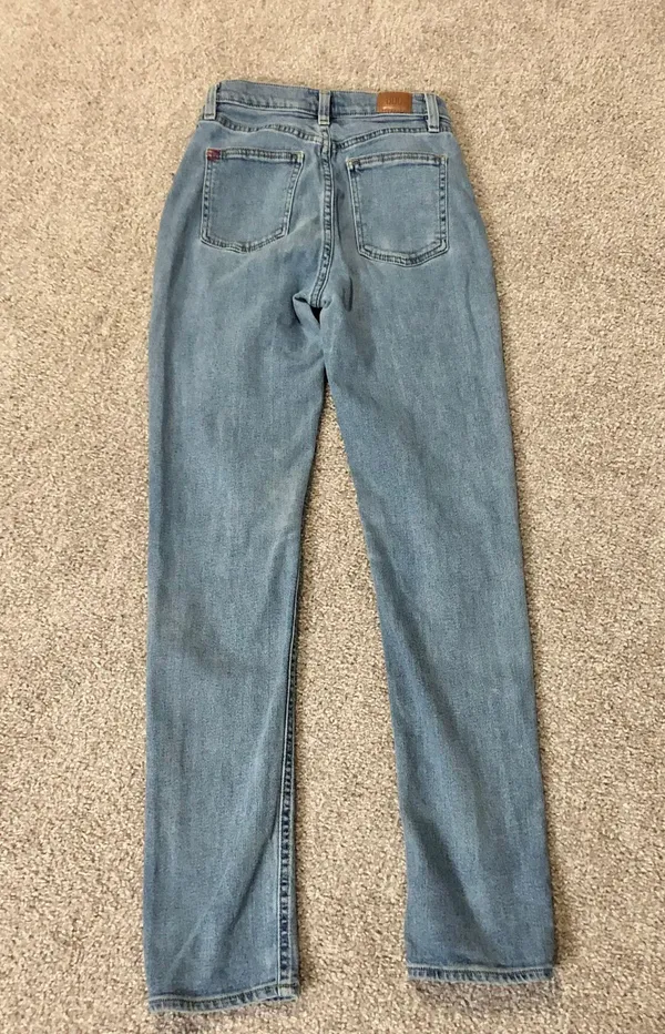 BDG Girlfriend High Rise Jeans Light Wash 25 - Image 4