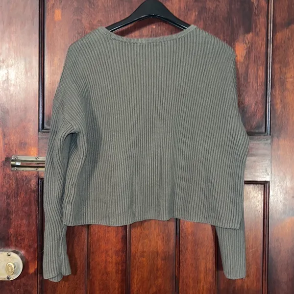 Kendall & Kylie Olive Knit Sweater Women’s Medium - Image 3
