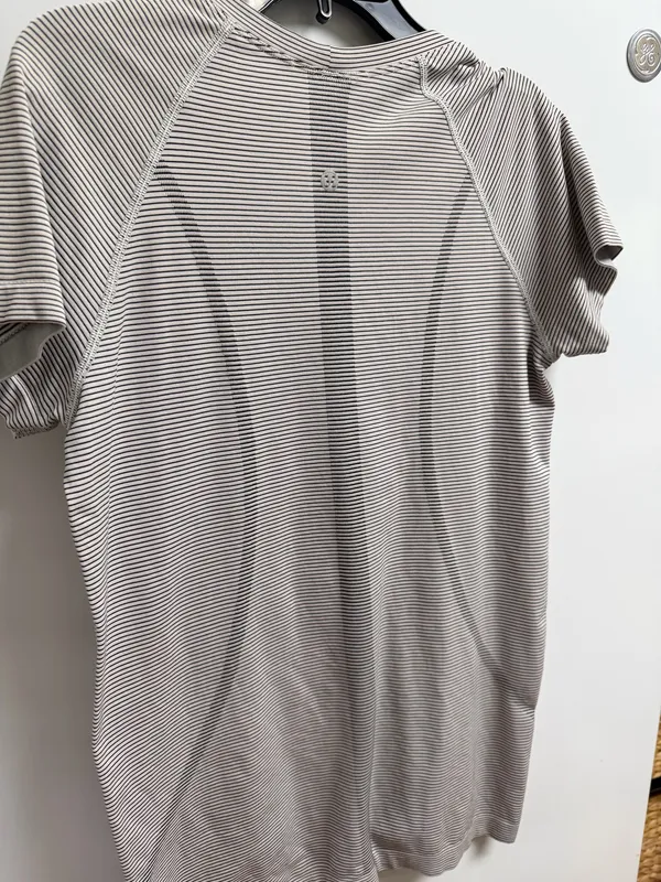 Lululemon Swiftly Tech Short Sleeve - Image 2