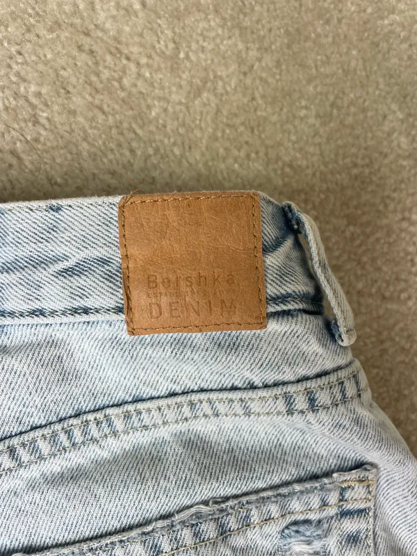 European Light Wash Denim Jeans - Image 2