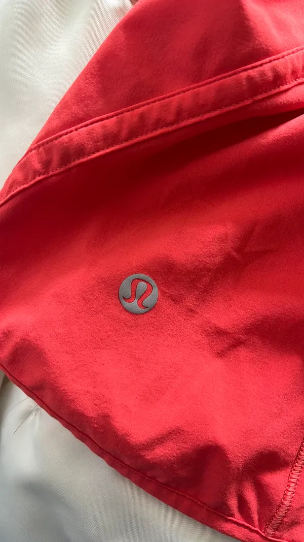 Lululemon Shorts Hotty Hot - Image 4