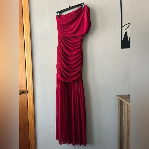 Red One Shoulder Ruched Bodycon Maxi Dress Size Large - Image 8