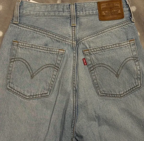 Levi’s Jeans Straight Ribcage - Image 2