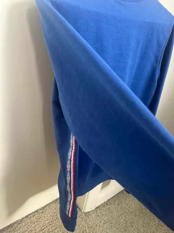 blue sweatshirt - Image 3