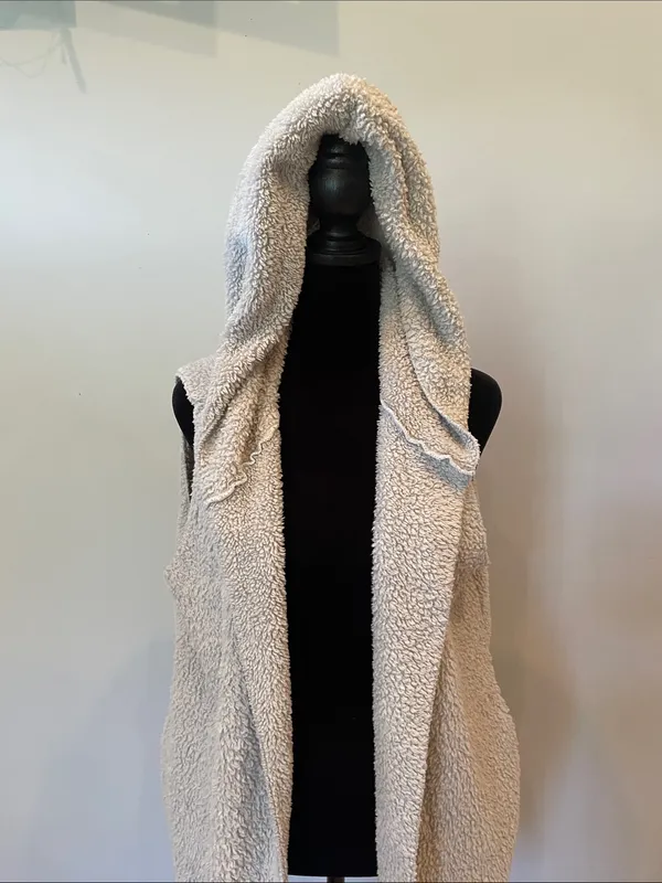 Hooded Sherpa open Vest - light gray Cozy feel with pockets - Image 2