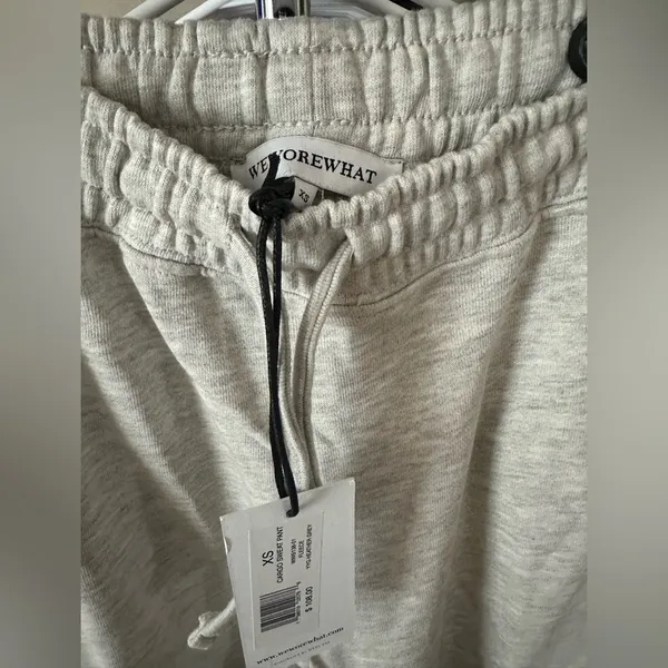 NWT WeWoreWhat Light Gray Zip-Up crop hoodie and Joggers Set XS - Image 10