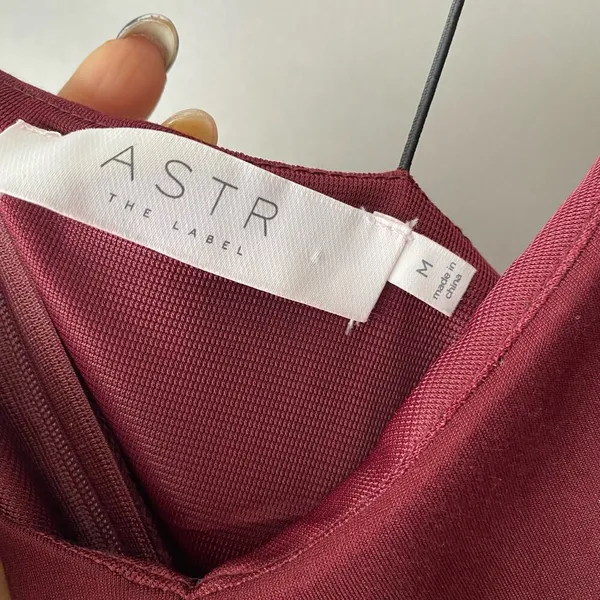 ASTR The Label Ruffle Spaghetti Strap Cocktail Mini Dress M‎ Burgundy - Image 5