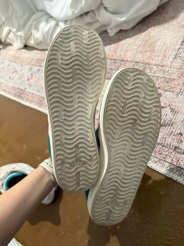Adidas sneakers- womens 8 or kids 6 - Image 5