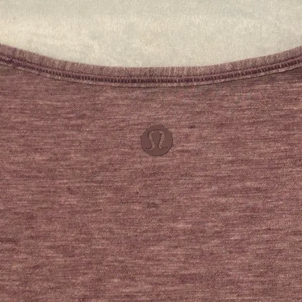 Lululemon t-shirt size 8 - Image 5