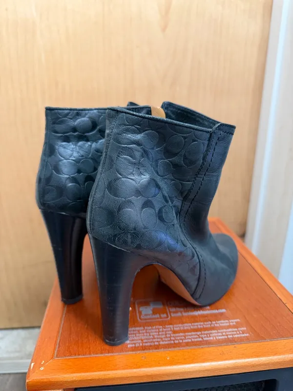 Coach Hanni Black Signature Embossed Booties - Side Zipper Closure. Size: 9.5 - Image 3