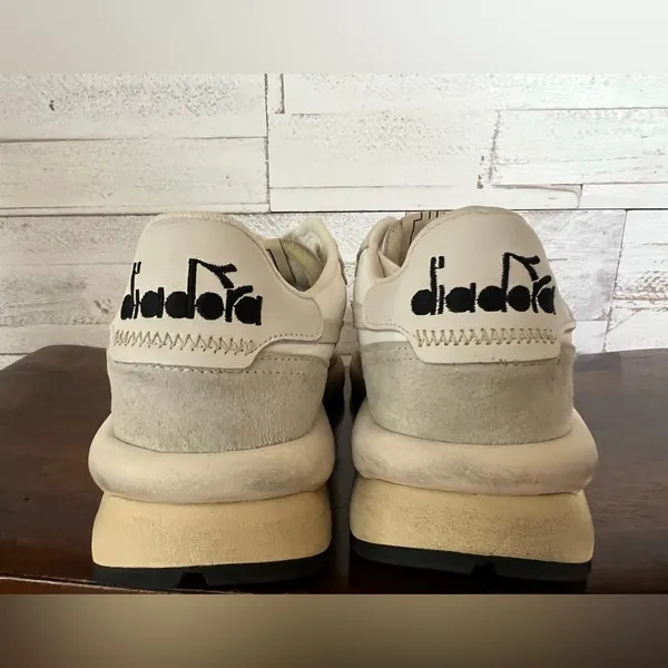 DIADORA Gender Inclusive Mercury Elite Water Resistant Sneaker in Size 6 5. (Wo) - Image 4
