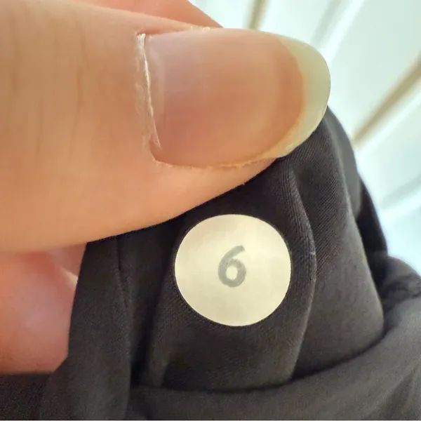 Lululemon Black Pleated Athletic Shorts With Pockets Size 6 - Image 9