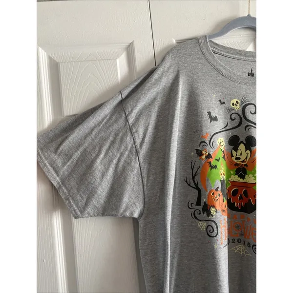 Disney Parks 3X‎ 2018 Halloween Tee - Image 3