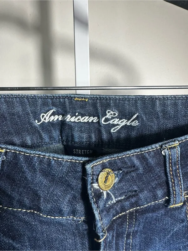 J74. American Eagle Outfitters Dark Blue Distressed Flare Jeans size 8 - Image 2