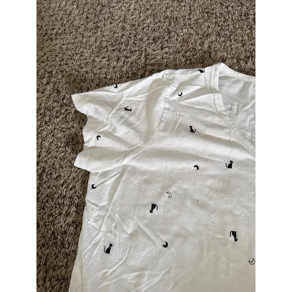 Old Navy Women's Everyday V Neck Cat Moon White Short Sleeve‎ Tee Size XL - Image 4