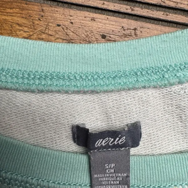 Aerie Long Sleeve Women's Crewneck Pullover Sweatshirt Tapestry‎ Print Small - Image 2