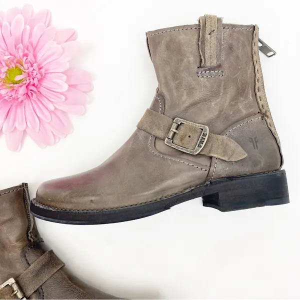 Frye Vicky Artisan Back Zip Leather Ankle Buckle Boots: Charcoal Taupe Grey - Image 9