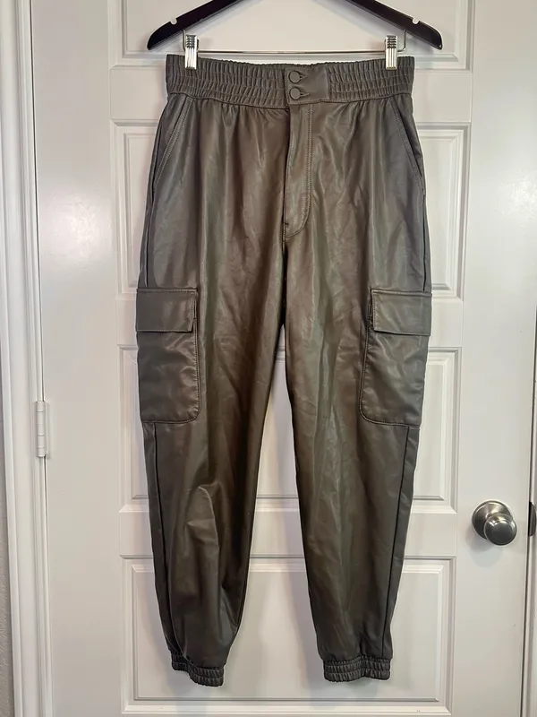 Abercrombie & Fitch Faux Brown Leather Cargo High Rise Jogger Pants Size L NWT - Image 2
