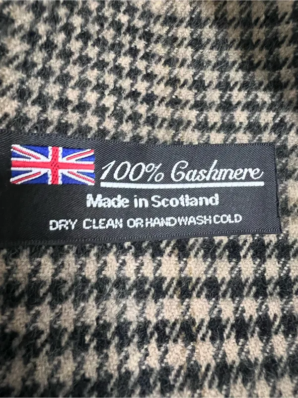 Classic Houndstooth Fringe Shawl Scarf 100% cashmere made in Scotland Neutral - Image 2