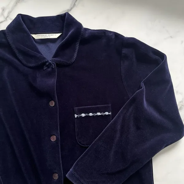 Victoria’s Secret Velvet Pajama Top Blue Small FINAL PRICE - Image 9