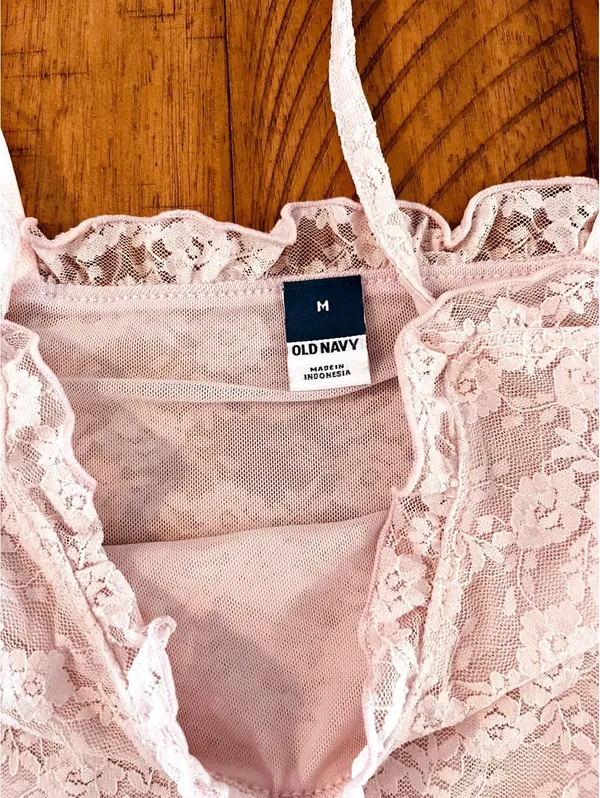 Y2K Old Navy Lilac Lace Camisole Medium - Image 5