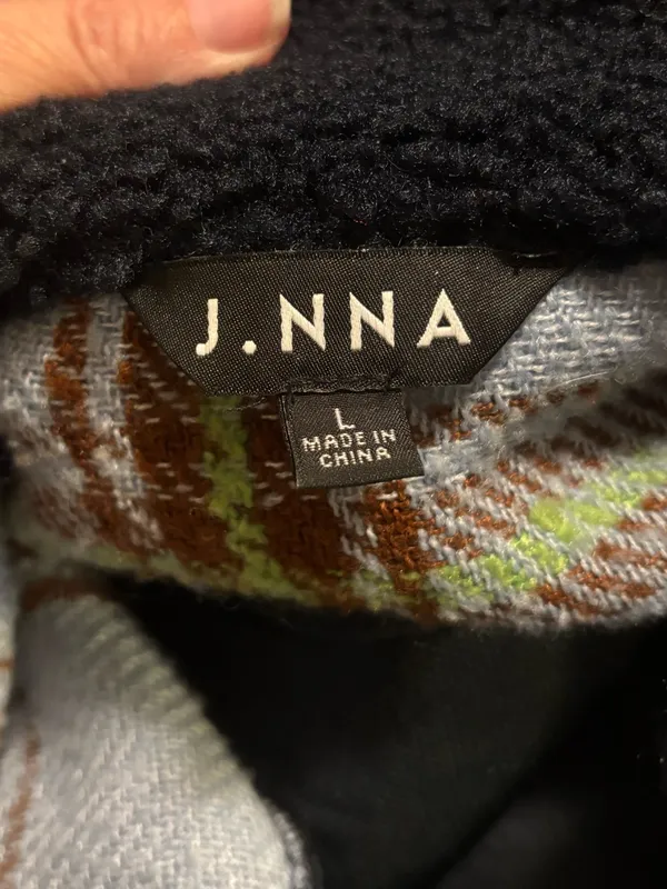J.Nna women’s Plaid Mixed Media Cropped Jacket sz L - Image 3