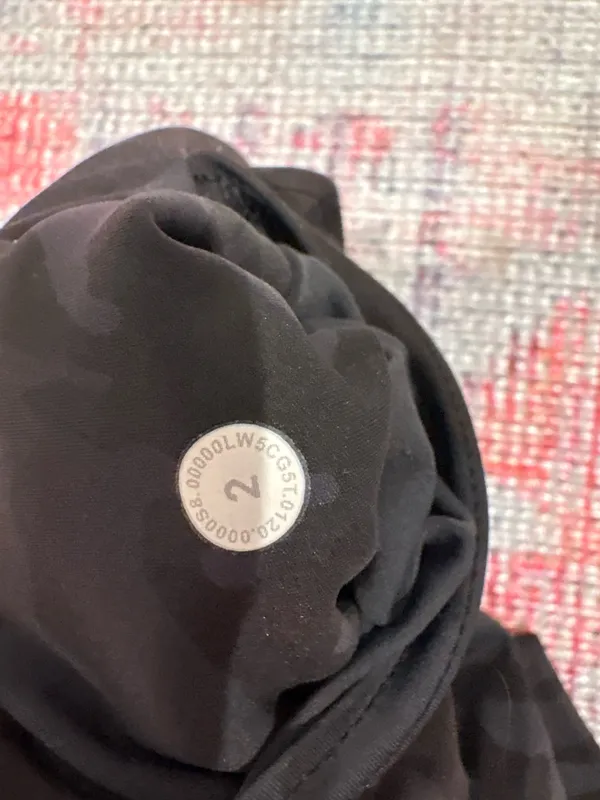 Lululemon Camo Leggings - Image 4