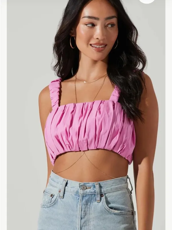 Astr Vibrant Pink Top new with tags size medium - Image 2